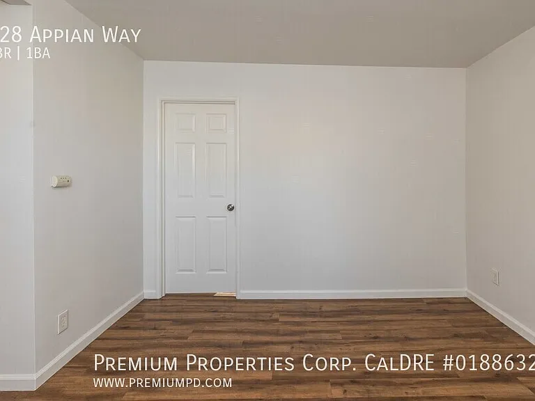 928 Appian Way — Photo 13