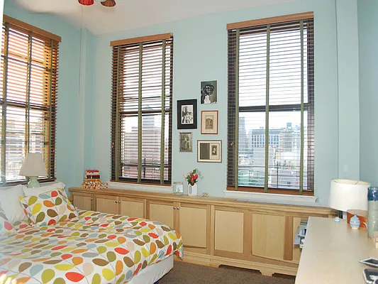 Sold by Sotheby's International Realty | media 10