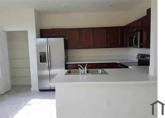 18431 NW 89th Ct — Photo 9