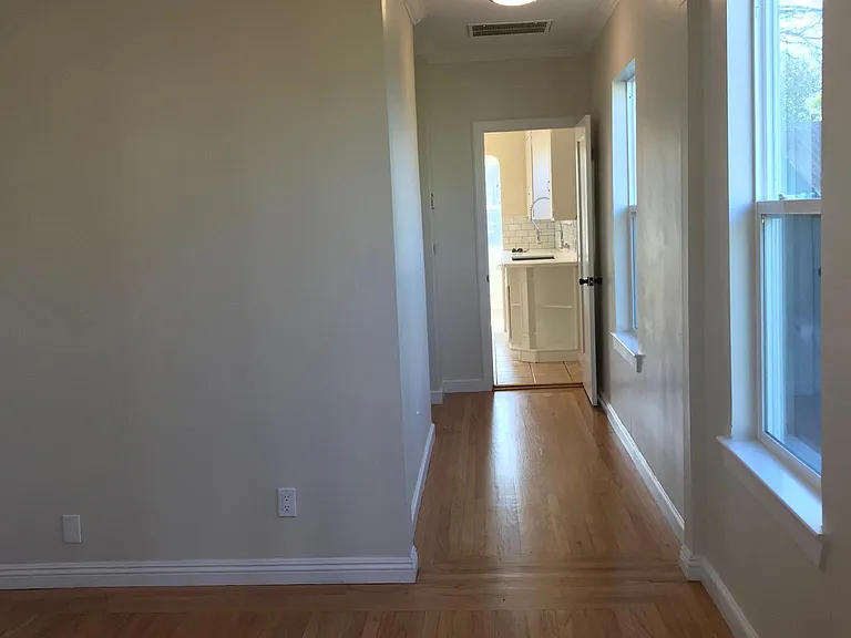 2712 S St — Photo 6