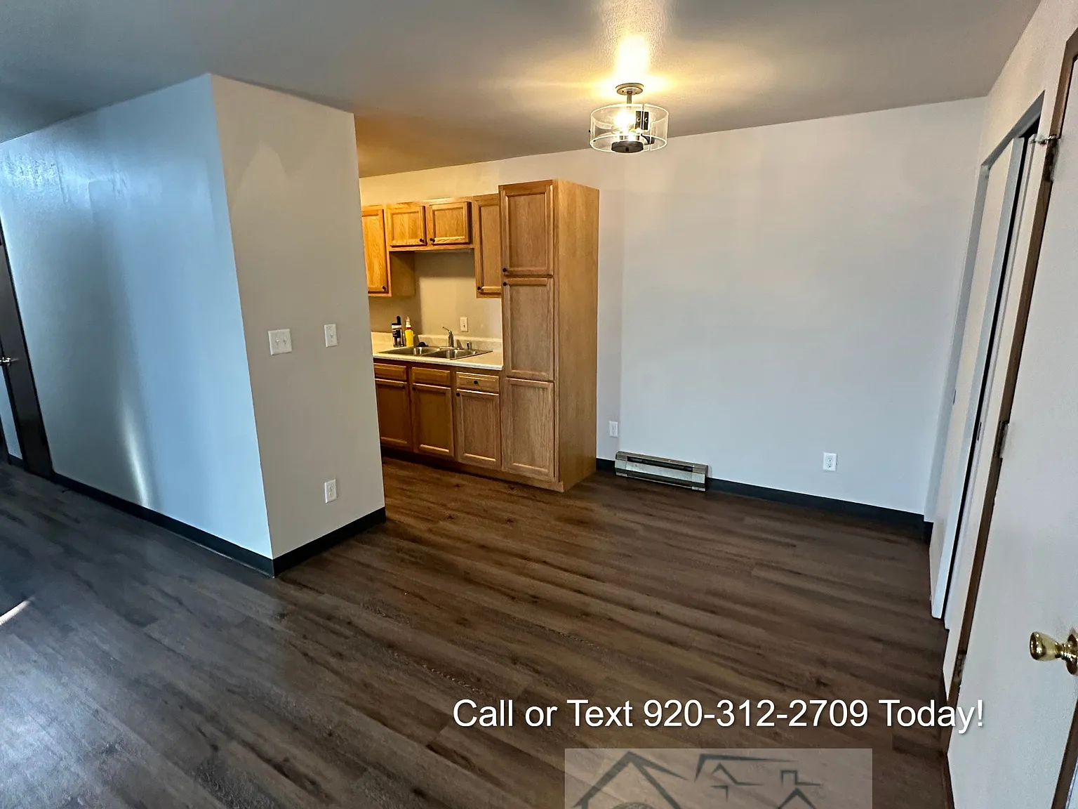 1394 Maricopa Dr - C — Photo 2