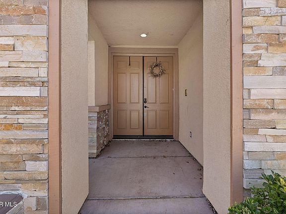 4th image of 2300 Camellia St