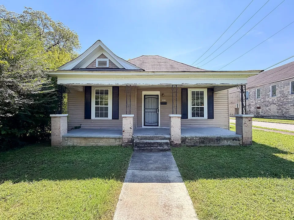 4028 Highland Ave