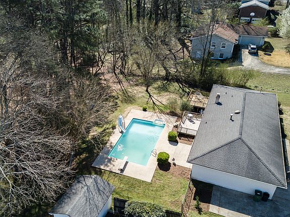 4th image of 214 Stone Mill Ln NW
