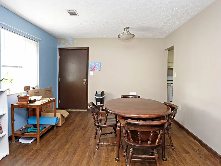 145 Transcript Avenue — Photo 10
