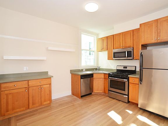 2nd image of 2763 1/2 McAllister St