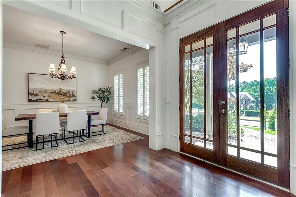 6 bed, 3662 sqft, $4,700 — Photo 3