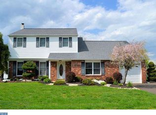 21 Crest Vw, Southampton, PA 18966