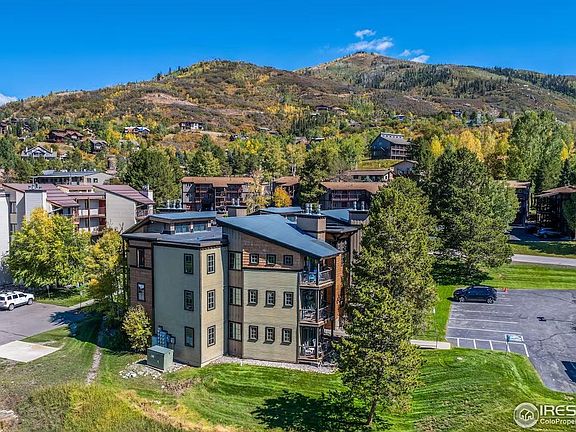 4th image of 2955 Columbine Dr #211