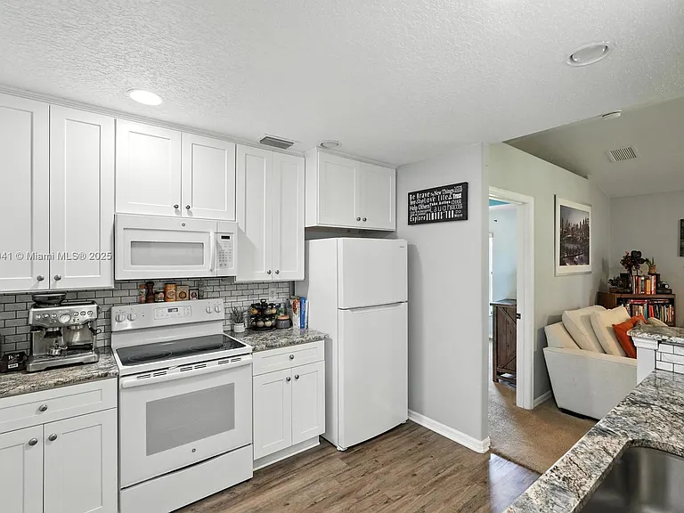20 Bennett Ln — Photo 19