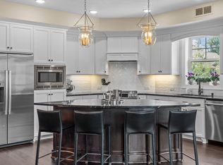 15420 Oakcroft Pl APT 224, Wayzata, MN 55391