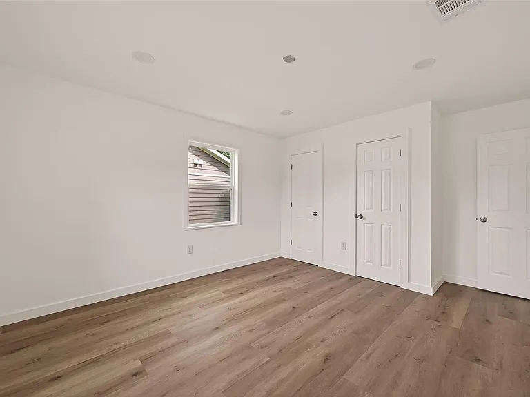 3922 Alsace St — Photo 21