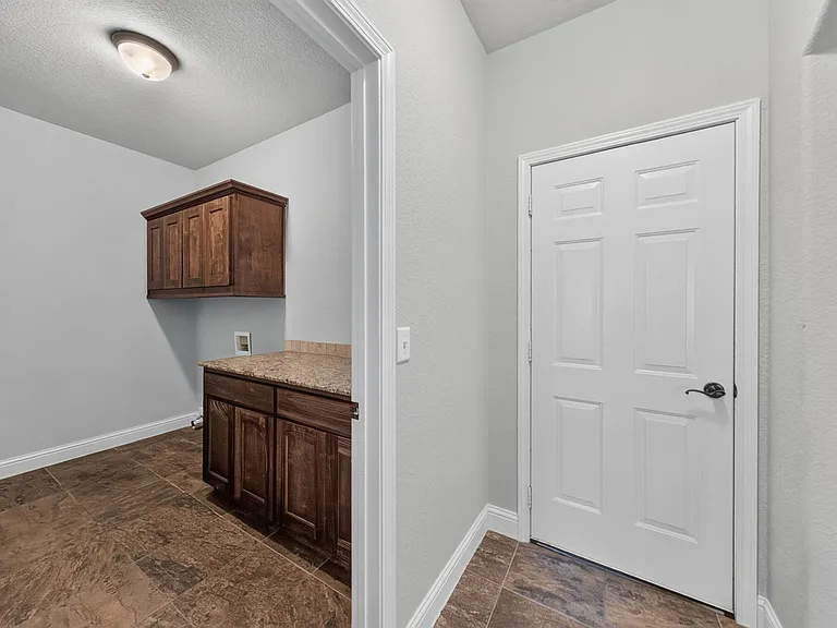 9 Monmouth Dr — Photo 12