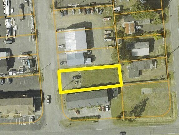 5th image of 704 Seahorse Avenue NE
