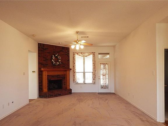 3rd image of 1022 Winslow Dr