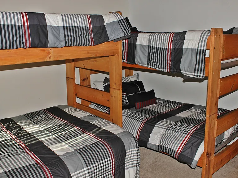 4200 Lodge Pole Cir #I — Photo 8
