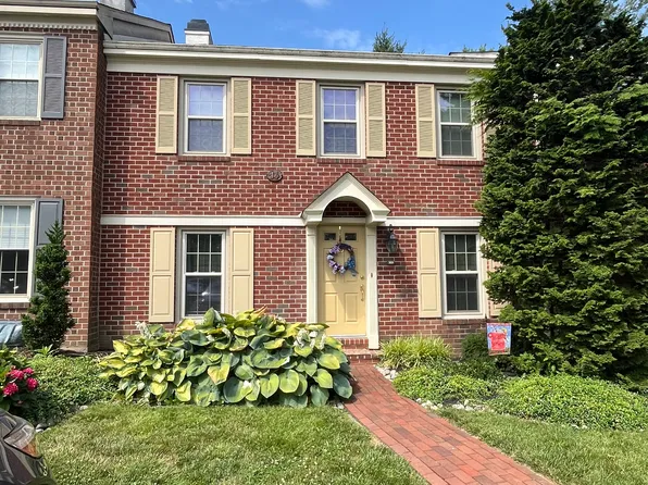 101 Penns Ln, Malvern, PA 19355