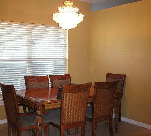 3rd image of 421 SW Buxton Avenue