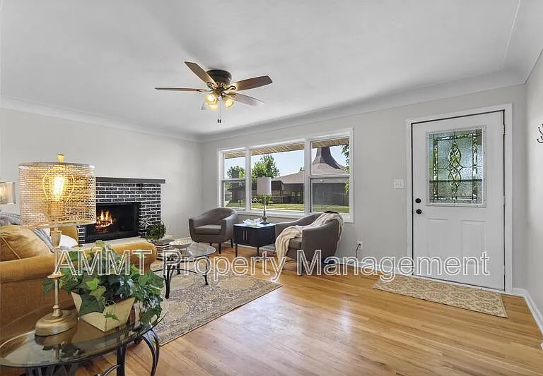 1330 Brockman Ave — Photo 4