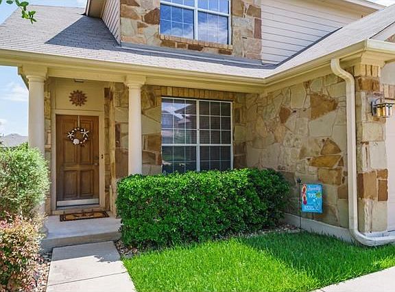 3rd image of 11129 Persimmon Gap Dr