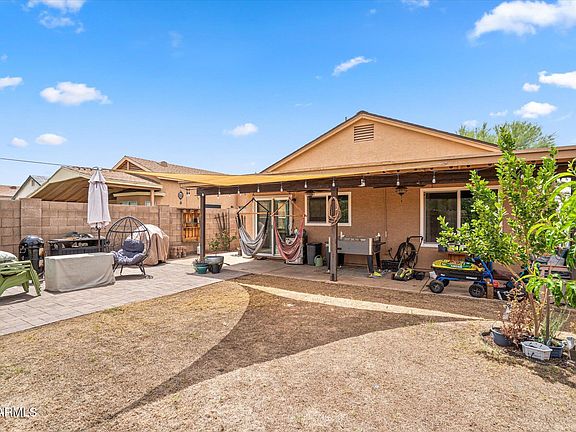 3rd image of 4052 W VILLA LINDA Drive