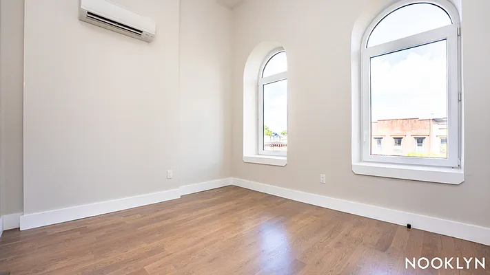 Rented by Nooklyn NYC LLC | media 34