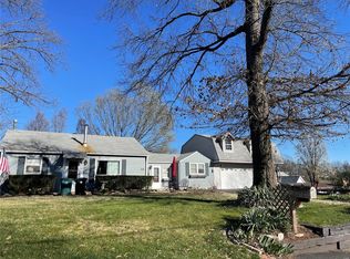 326 Sugar Creek Rd, Saint Louis, MO 63122