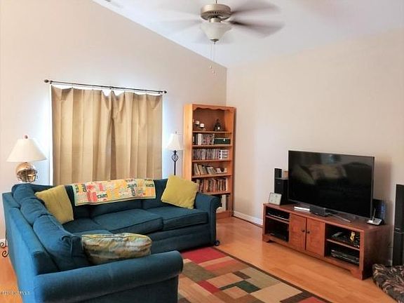 261 E Ivybridge Dr