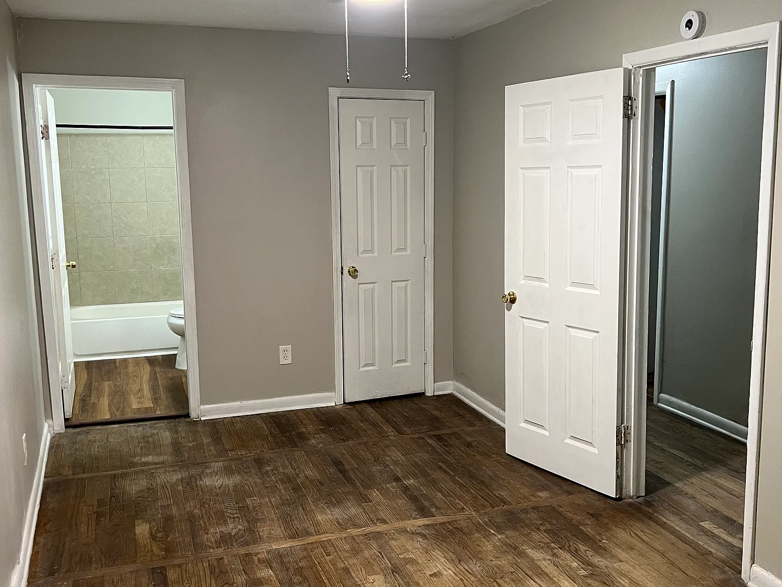 2 bed, 1200 sqft, $1,600 — Photo 3