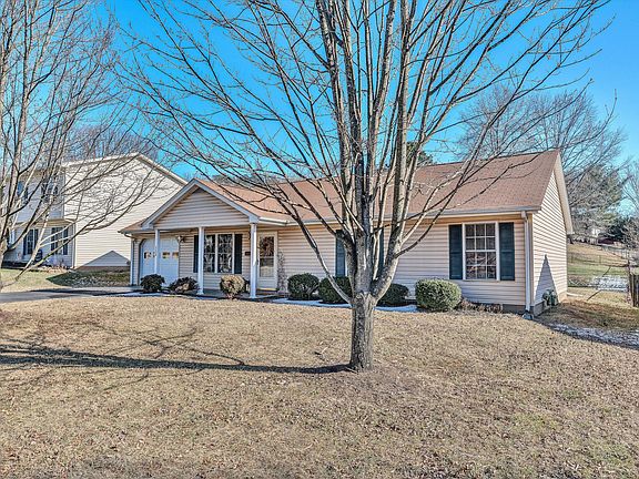 2nd image of 3374 Village Ct