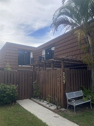 1st image of 775 SW 120th Way #775