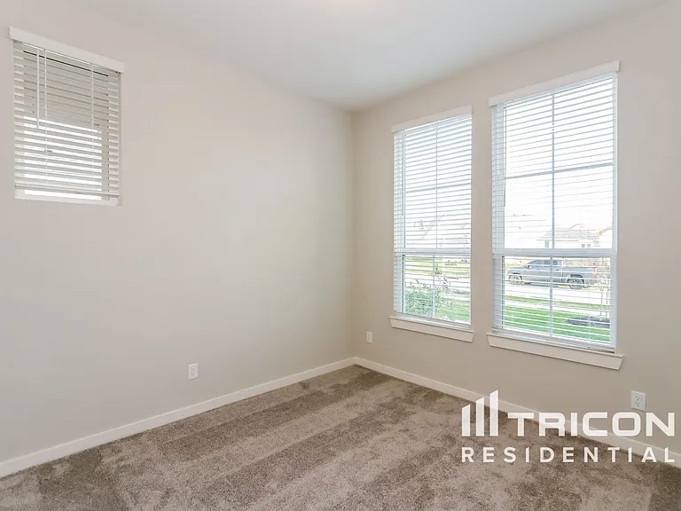 Tricon Veranda — Photo 47