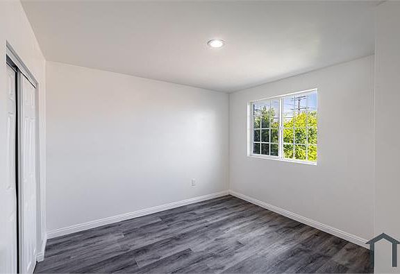 5th image of 1759 W Century Blvd Unit B