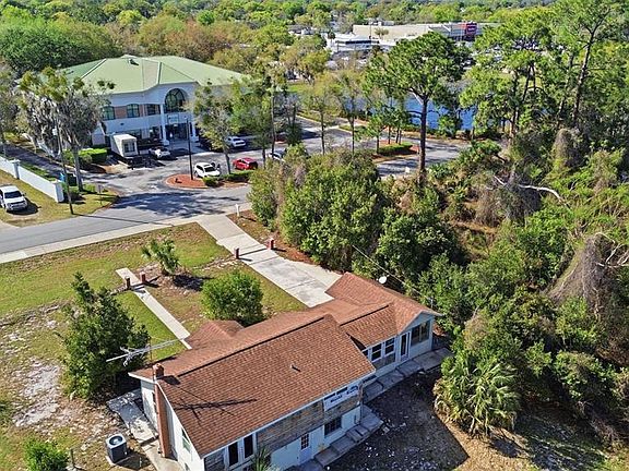 3rd image of 19 Naranja Rd