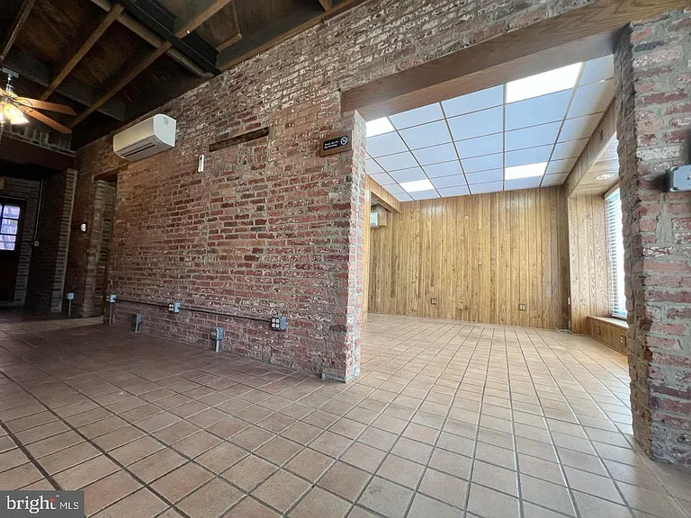 144 W Patrick St #6 — Photo 4