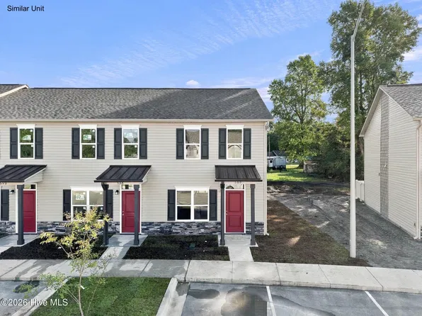 372 Boyington Place Road, Midway Park, NC 28544