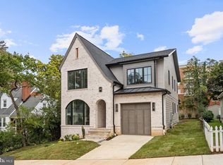 2133 N Oakland St, Arlington, VA 22207