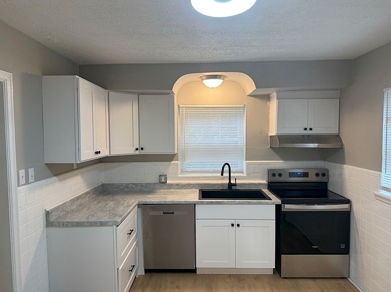 1st image of 5732 N Way
