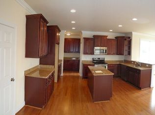 1625 Rotunda Ct, Chester, VA 23836