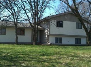 200 Egret Blvd NW, Coon Rapids, MN 55448