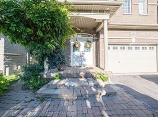 (Undisclosed Address), Newmarket, ON L3X 3H4