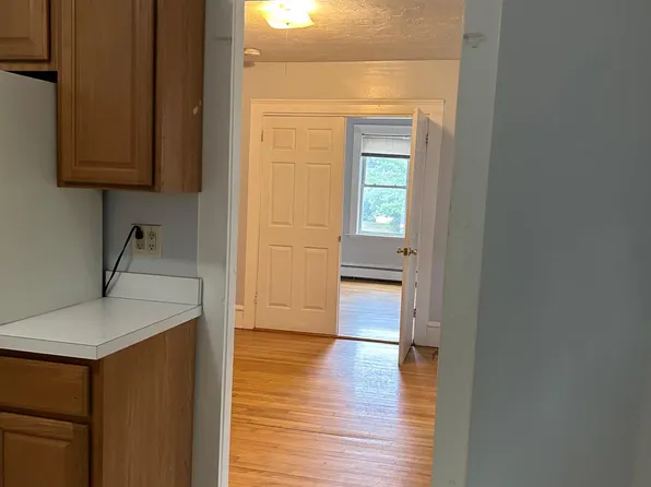 9 Poplar St #3, Worcester, MA 01606