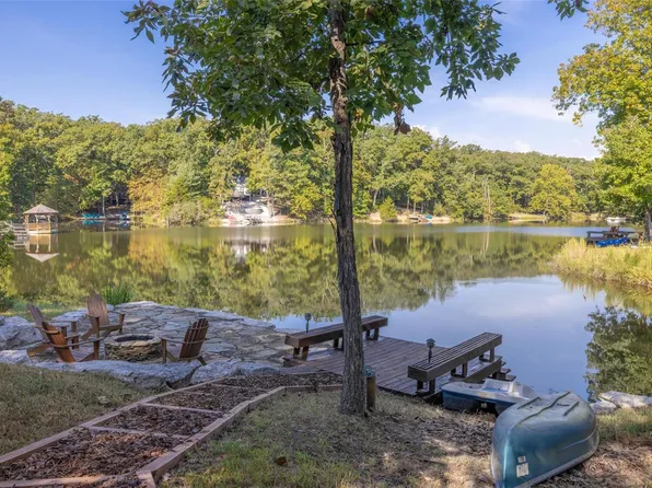 462 Foxfire Crossing Dr, Innsbrook, MO 63390