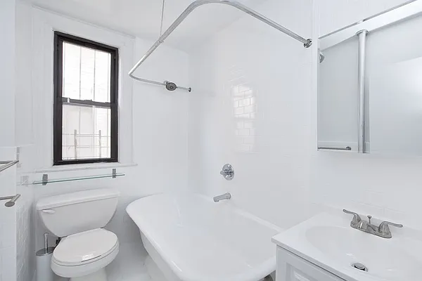 Sold by Bold New York | media 11