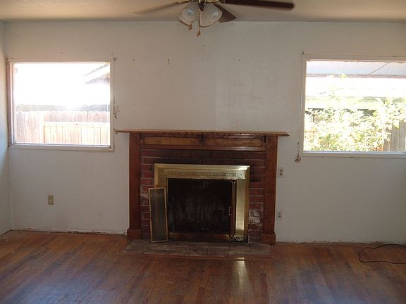 4th image of 491 Elder St