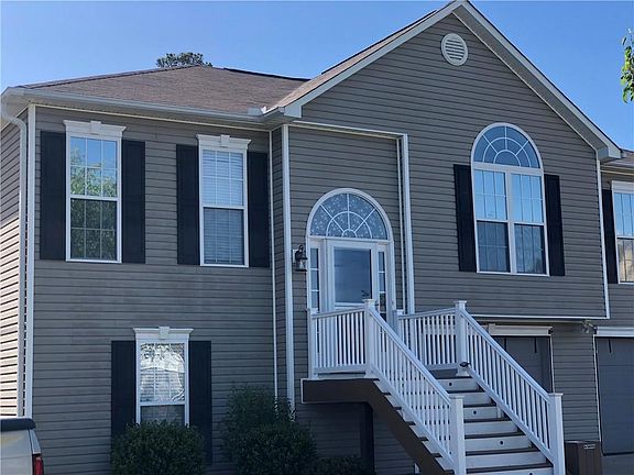 3rd image of 2809 Dotti Dr
