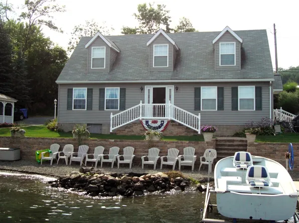5449 E Bluff Dr, Penn Yan, NY 14527
