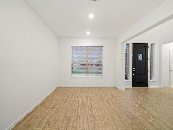 4th image of 9432 Sea Star Ln