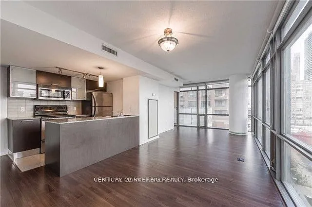 37 Grosvenor St #1007 — Photo 18