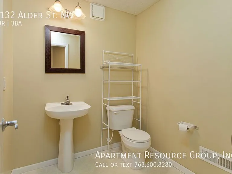 9132 Alder St NW — Photo 8